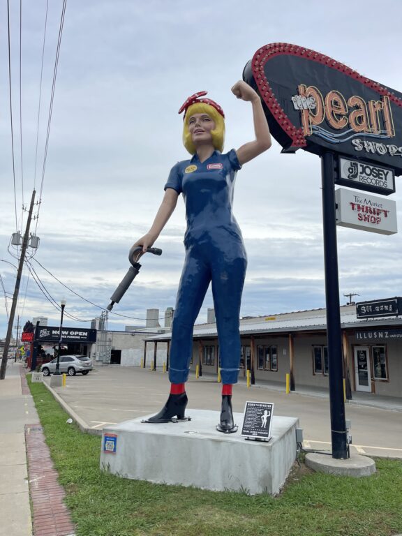 Rosie The Riveter Statue
