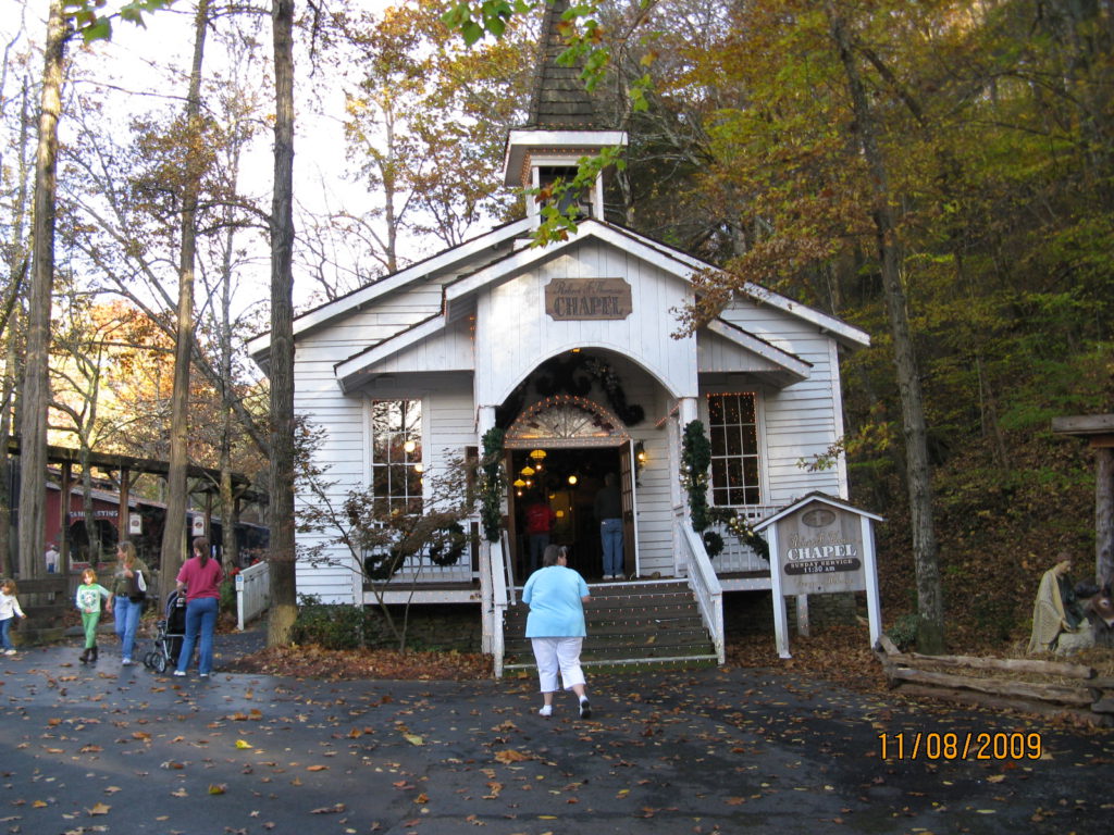 Approaching the Robert Thomas Chapel