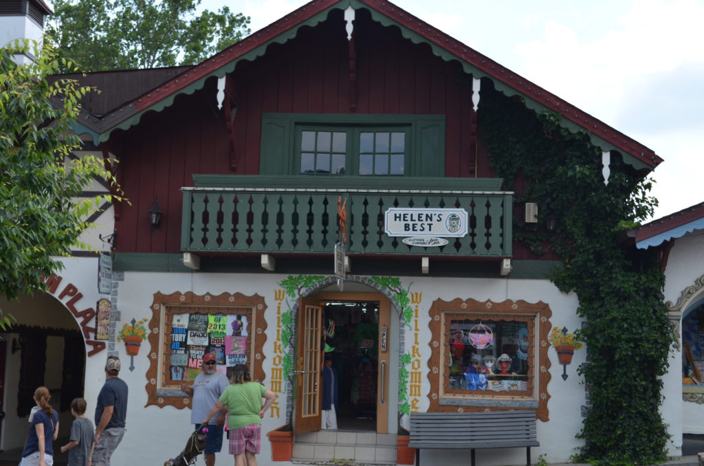 Shops in Helen