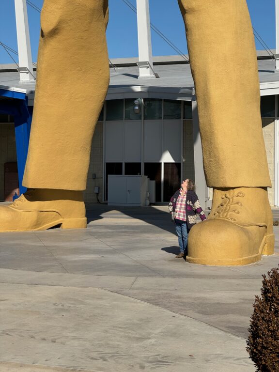 Golden Driller: Titanic Oil Man