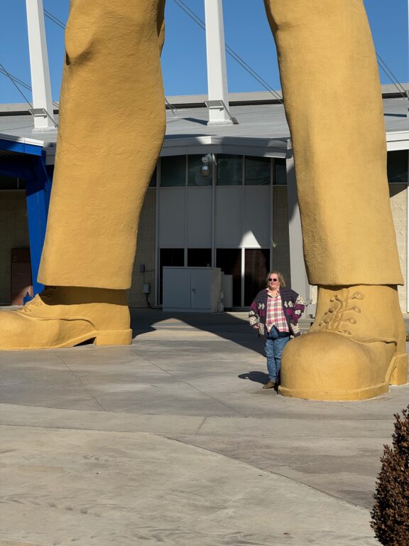 Golden Driller: Titanic Oil Man